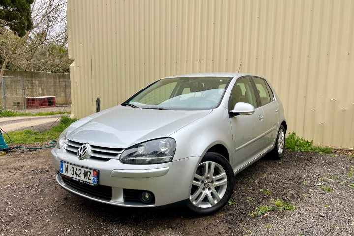 VOLKSWAGEN GOLF