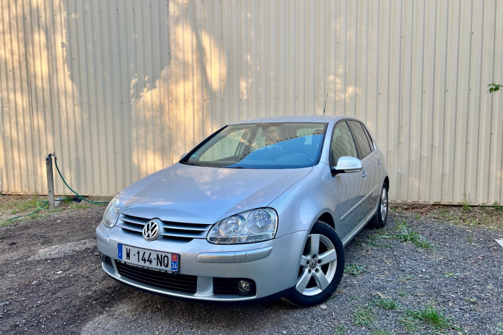 VOLKSWAGEN GOLF