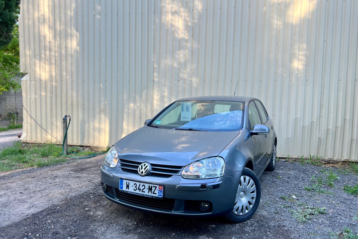 VOLKSWAGEN GOLF